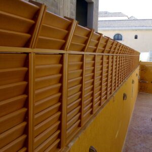 صيانة السواتر الخشبية