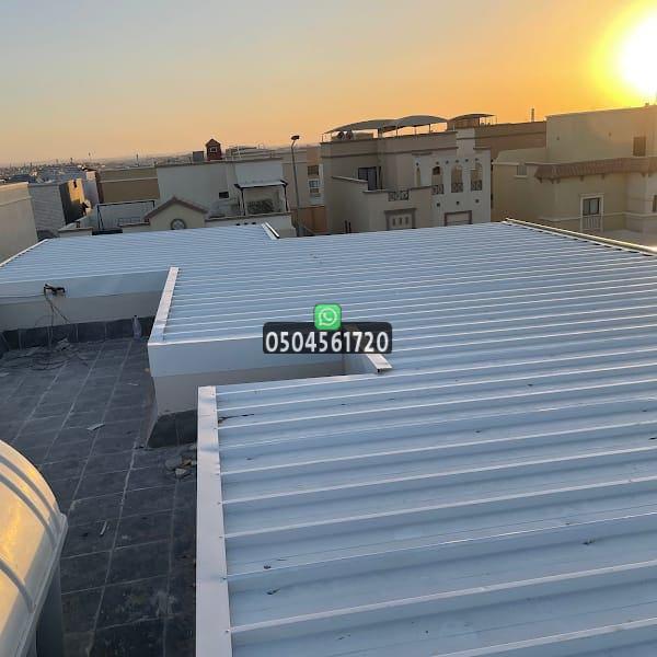 أهمية أسقف الساندوتش بانل في جدة